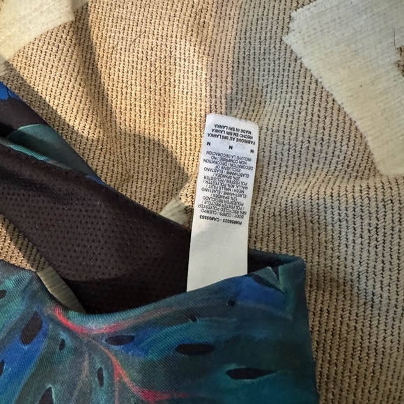 Nike Sports Bra - Picture 5 of 5